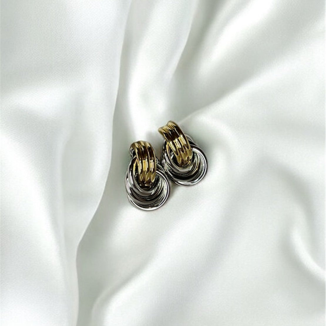 DOUBLE KNOT EARRINGS