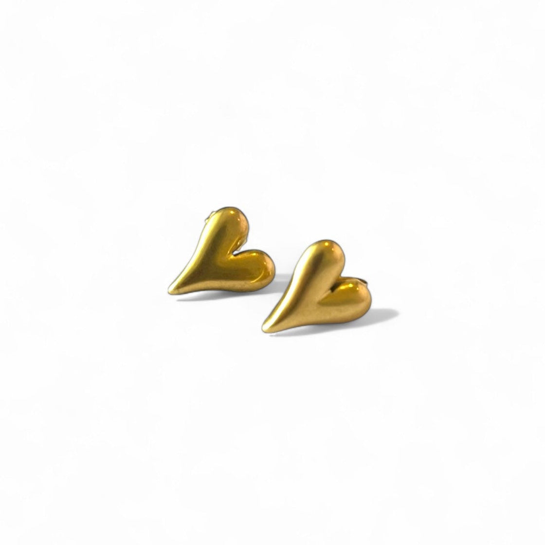 GOLD HEART STUDS