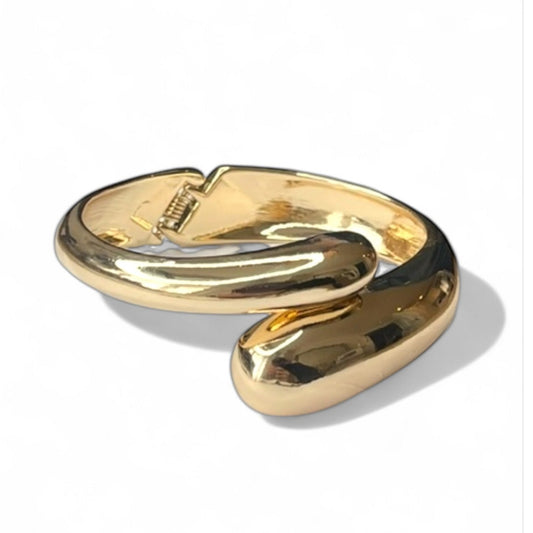 GOLD TEARDROP BANGLE