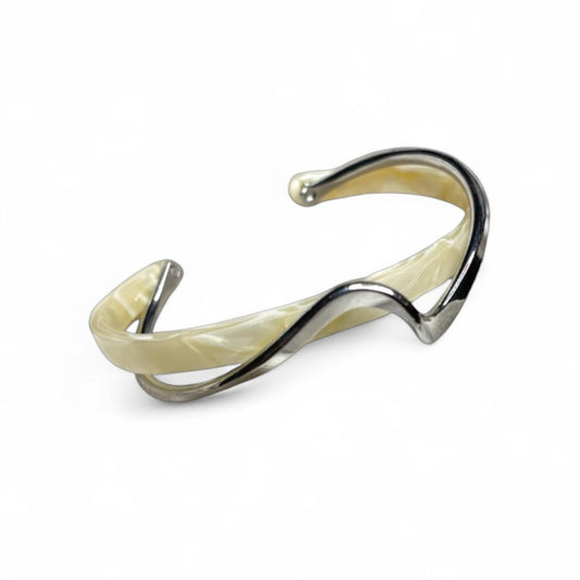 CREAM/SILVER WAVE BANGLE