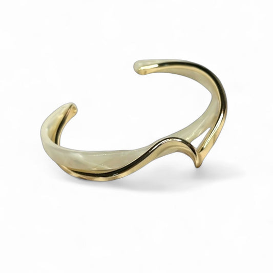 PEARL/ GOLD WAVE BANGLE