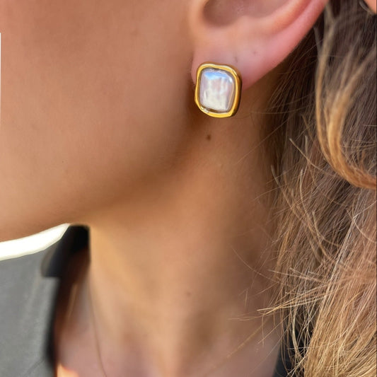 SOLENNE PEARL STUD