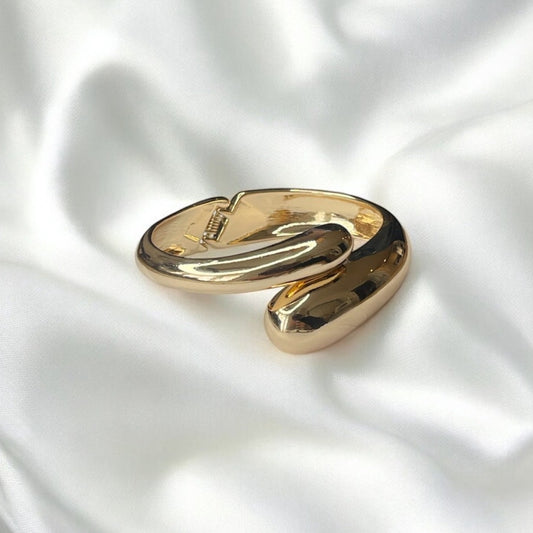 GOLD TEARDROP BANGLE