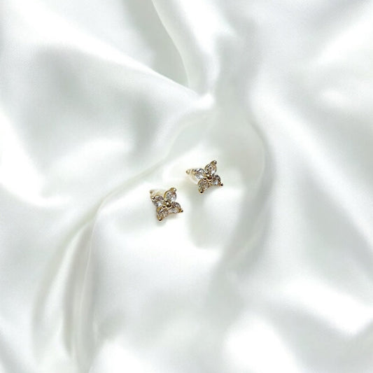 GOLD CLOVER STUDS