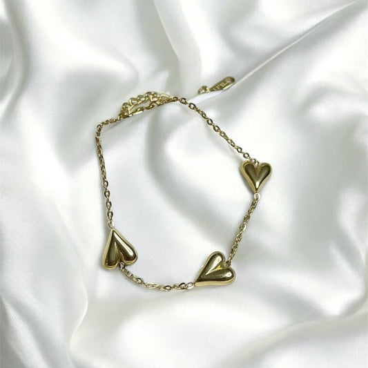 GOLD HEART BRACELET