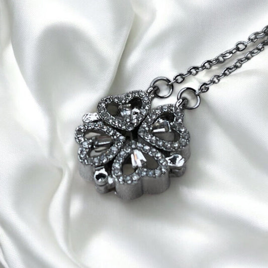 OPEN HEART CLOVER NECKLACE