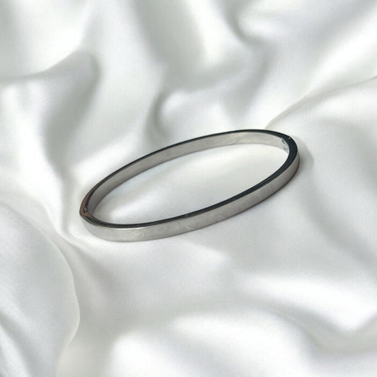 SILVERR DAINTY BANGLE