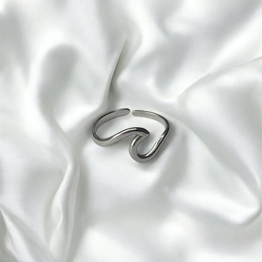 SILVER WAVE RING