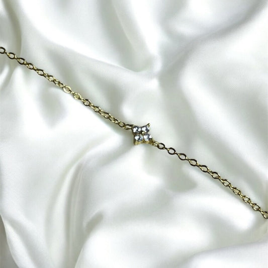 GOLD DAINTY CLOVER BRACELET