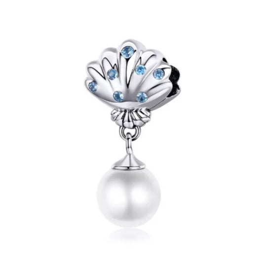 OYSTER AND PEARL DANGLE CHARM BLUE